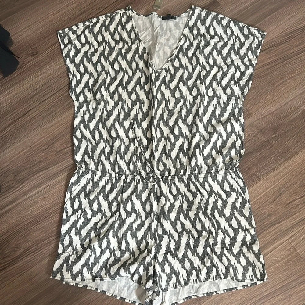 J. Crew Ikat vneck / pocketed Romper SZ XL NWT